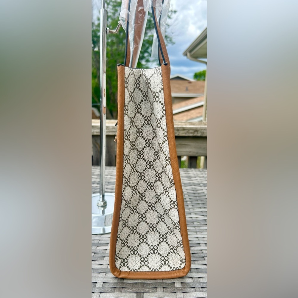 NWT Amy Miller Signature Wanderlust Aries Tote Bag​ - Picture 6 of 9